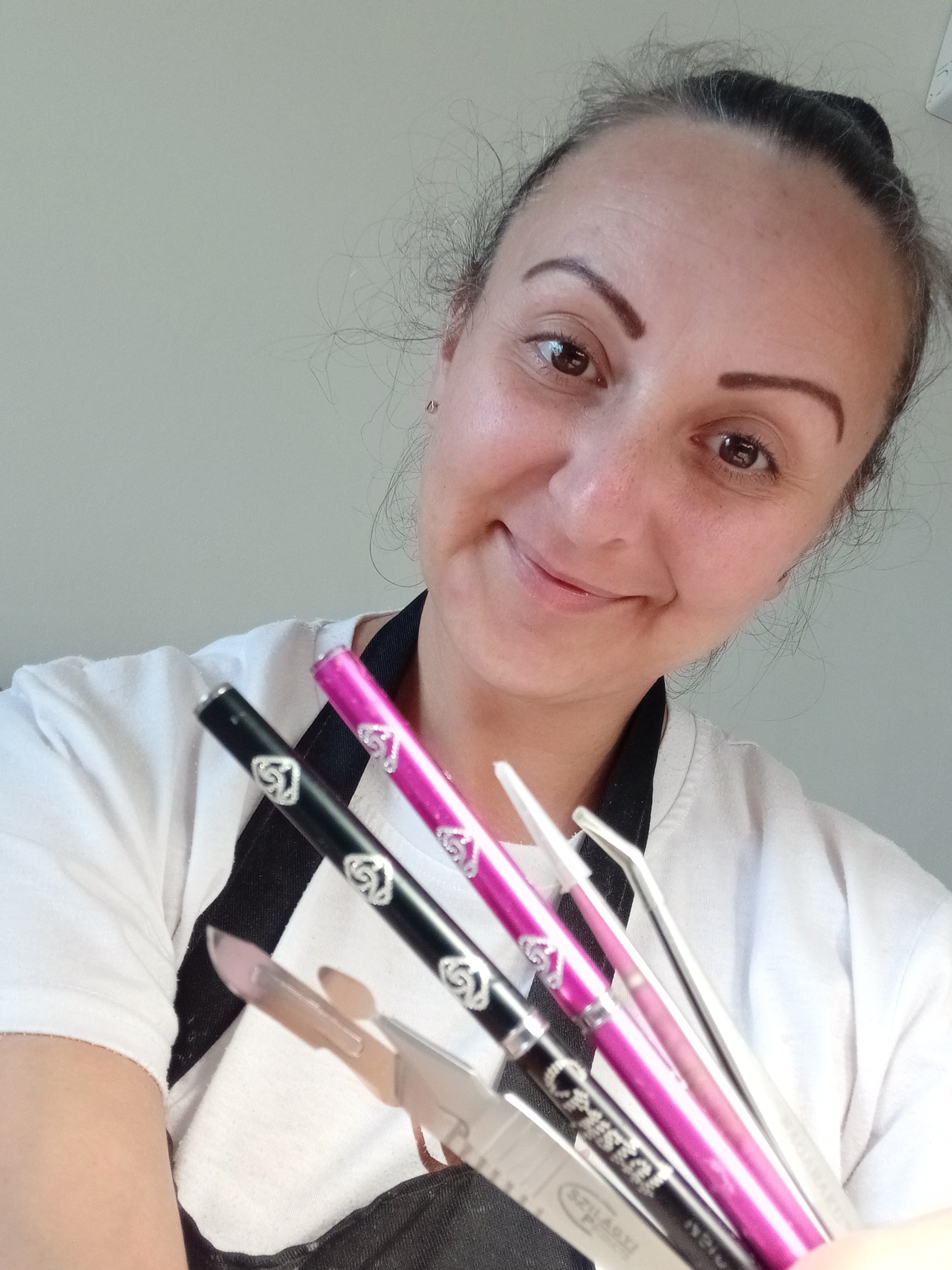 My name is Ildiko, nail artist and lash stylist.